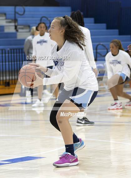 Thumbnail 3 in Belleville East vs Carlyle (Columbia Tip Off Tournament) photogallery.