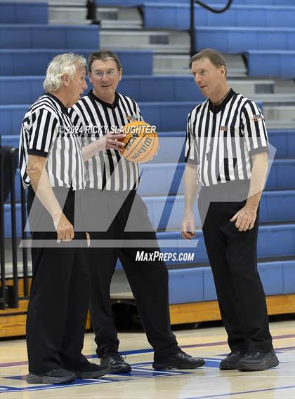 Thumbnail 1 in Belleville East vs Carlyle (Columbia Tip Off Tournament) photogallery.
