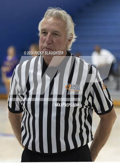 Thumbnail 2 in Belleville East vs Carlyle (Columbia Tip Off Tournament) photogallery.