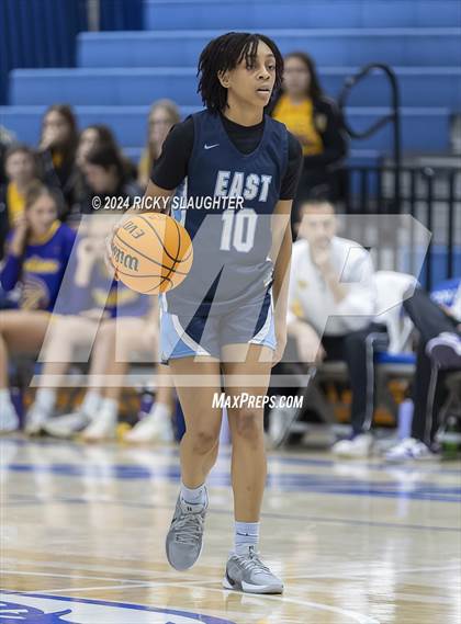 Thumbnail 1 in Belleville East vs Carlyle (Columbia Tip Off Tournament) photogallery.