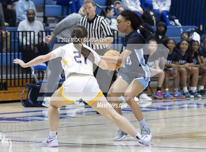 Thumbnail 3 in Belleville East vs Carlyle (Columbia Tip Off Tournament) photogallery.