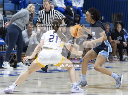 Thumbnail 2 in Belleville East vs Carlyle (Columbia Tip Off Tournament) photogallery.