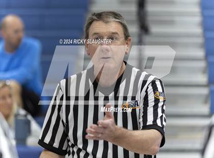 Thumbnail 2 in Belleville East vs Carlyle (Columbia Tip Off Tournament) photogallery.