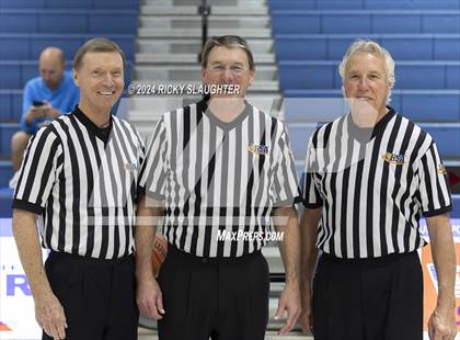 Thumbnail 3 in Belleville East vs Carlyle (Columbia Tip Off Tournament) photogallery.