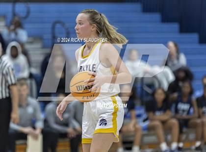 Thumbnail 3 in Belleville East vs Carlyle (Columbia Tip Off Tournament) photogallery.