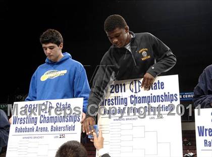 Thumbnail 2 in CIF State Boys Wrestling Championships (Awards) photogallery.