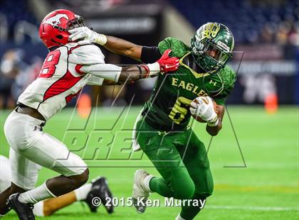Thumbnail 2 in North Shore vs Cypress Falls (UIL 6A Regional Playoff) photogallery.