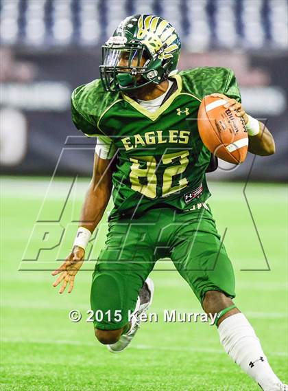 Thumbnail 2 in North Shore vs Cypress Falls (UIL 6A Regional Playoff) photogallery.