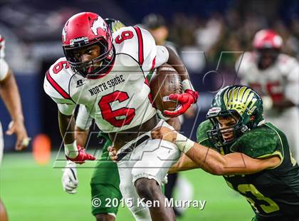 Thumbnail 2 in North Shore vs Cypress Falls (UIL 6A Regional Playoff) photogallery.