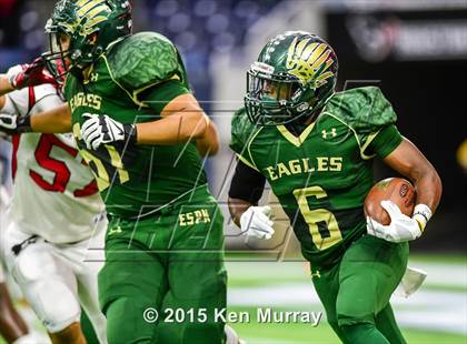 Thumbnail 2 in North Shore vs Cypress Falls (UIL 6A Regional Playoff) photogallery.