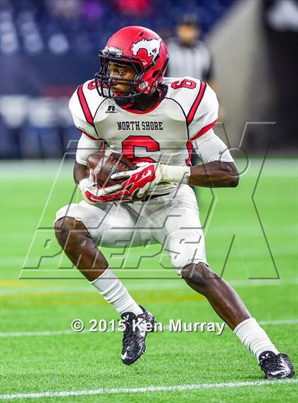 Thumbnail 2 in North Shore vs Cypress Falls (UIL 6A Regional Playoff) photogallery.