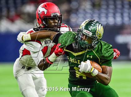 Thumbnail 3 in North Shore vs Cypress Falls (UIL 6A Regional Playoff) photogallery.