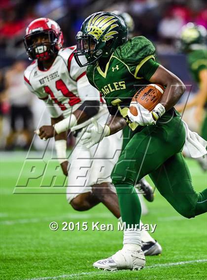Thumbnail 2 in North Shore vs Cypress Falls (UIL 6A Regional Playoff) photogallery.
