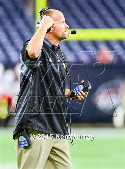 Thumbnail 2 in North Shore vs Cypress Falls (UIL 6A Regional Playoff) photogallery.