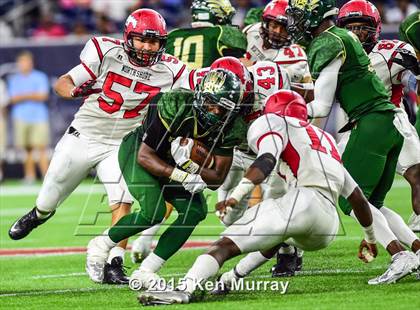 Thumbnail 2 in North Shore vs Cypress Falls (UIL 6A Regional Playoff) photogallery.