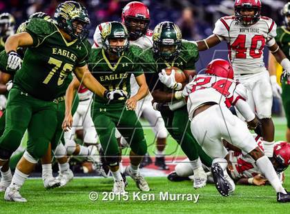 Thumbnail 3 in North Shore vs Cypress Falls (UIL 6A Regional Playoff) photogallery.