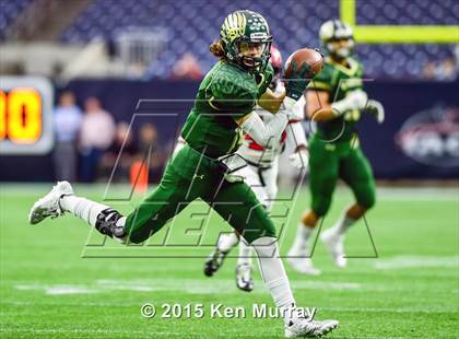 Thumbnail 2 in North Shore vs Cypress Falls (UIL 6A Regional Playoff) photogallery.