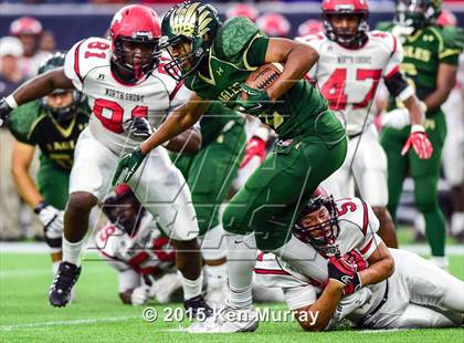 Thumbnail 1 in North Shore vs Cypress Falls (UIL 6A Regional Playoff) photogallery.
