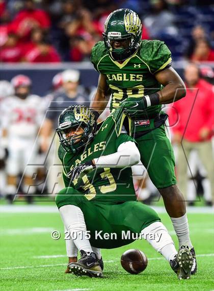 Thumbnail 1 in North Shore vs Cypress Falls (UIL 6A Regional Playoff) photogallery.
