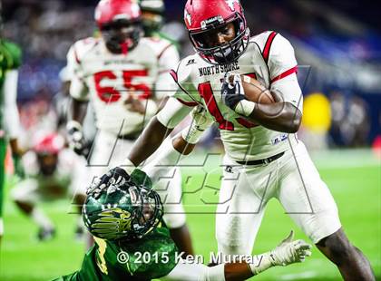 Thumbnail 2 in North Shore vs Cypress Falls (UIL 6A Regional Playoff) photogallery.