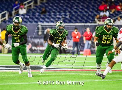 Thumbnail 3 in North Shore vs Cypress Falls (UIL 6A Regional Playoff) photogallery.