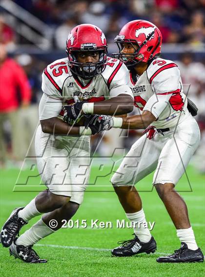 Thumbnail 2 in North Shore vs Cypress Falls (UIL 6A Regional Playoff) photogallery.