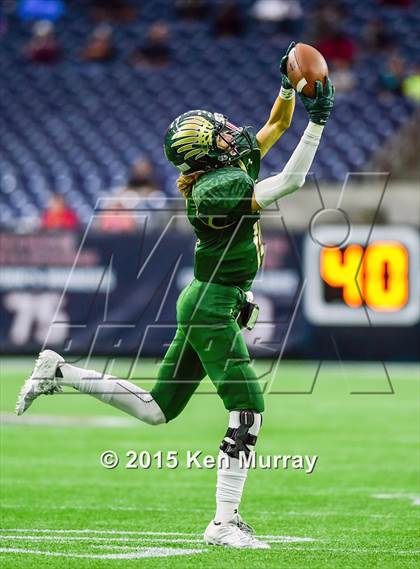 Thumbnail 3 in North Shore vs Cypress Falls (UIL 6A Regional Playoff) photogallery.