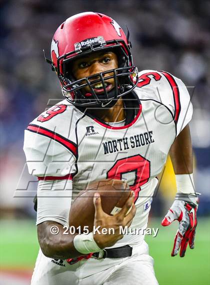 Thumbnail 1 in North Shore vs Cypress Falls (UIL 6A Regional Playoff) photogallery.