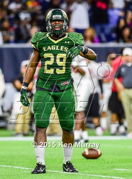 Thumbnail 3 in North Shore vs Cypress Falls (UIL 6A Regional Playoff) photogallery.