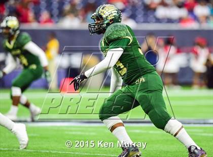 Thumbnail 1 in North Shore vs Cypress Falls (UIL 6A Regional Playoff) photogallery.