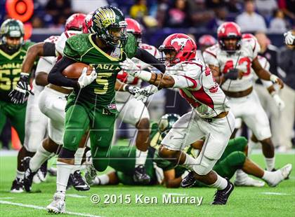 Thumbnail 1 in North Shore vs Cypress Falls (UIL 6A Regional Playoff) photogallery.