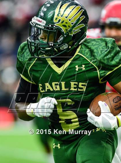 Thumbnail 3 in North Shore vs Cypress Falls (UIL 6A Regional Playoff) photogallery.