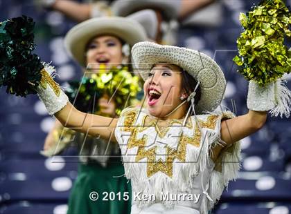 Thumbnail 3 in North Shore vs Cypress Falls (UIL 6A Regional Playoff) photogallery.