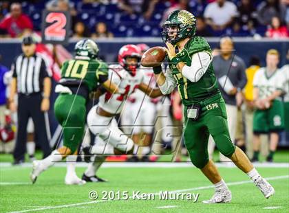 Thumbnail 2 in North Shore vs Cypress Falls (UIL 6A Regional Playoff) photogallery.