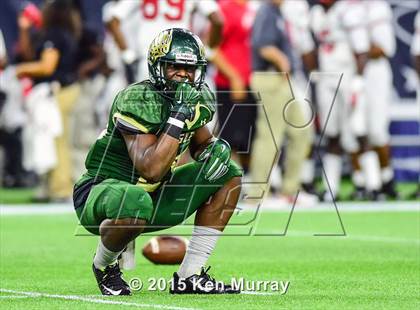 Thumbnail 2 in North Shore vs Cypress Falls (UIL 6A Regional Playoff) photogallery.