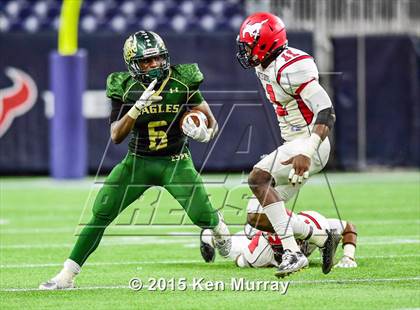 Thumbnail 3 in North Shore vs Cypress Falls (UIL 6A Regional Playoff) photogallery.
