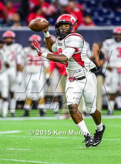 Thumbnail 1 in North Shore vs Cypress Falls (UIL 6A Regional Playoff) photogallery.