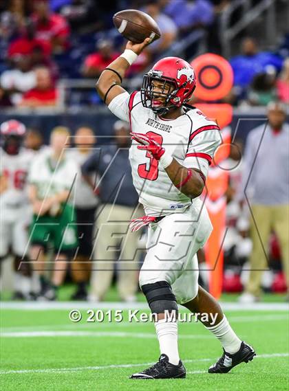 Thumbnail 3 in North Shore vs Cypress Falls (UIL 6A Regional Playoff) photogallery.