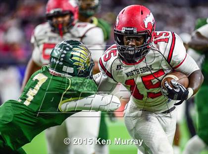 Thumbnail 3 in North Shore vs Cypress Falls (UIL 6A Regional Playoff) photogallery.