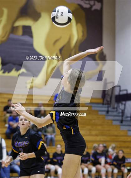 Thumbnail 3 in Fort Wayne Blackhawk Christian @ Leo photogallery.