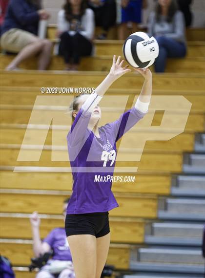 Thumbnail 3 in Fort Wayne Blackhawk Christian @ Leo photogallery.