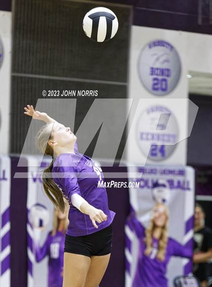 Thumbnail 3 in Fort Wayne Blackhawk Christian @ Leo photogallery.