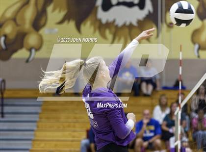 Thumbnail 1 in Fort Wayne Blackhawk Christian @ Leo photogallery.