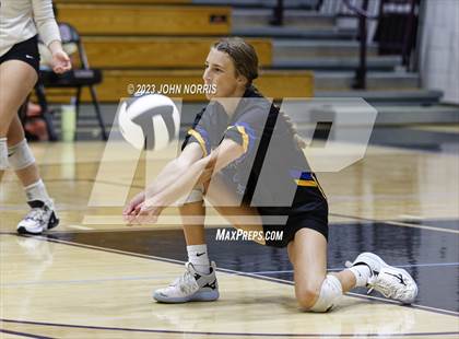 Thumbnail 2 in Fort Wayne Blackhawk Christian @ Leo photogallery.