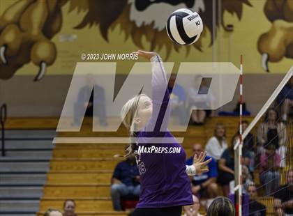 Thumbnail 2 in Fort Wayne Blackhawk Christian @ Leo photogallery.