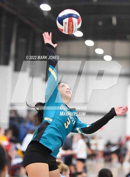 Thumbnail 3 in Imperial vs. Olympian (Nike TOC Southwest) photogallery.
