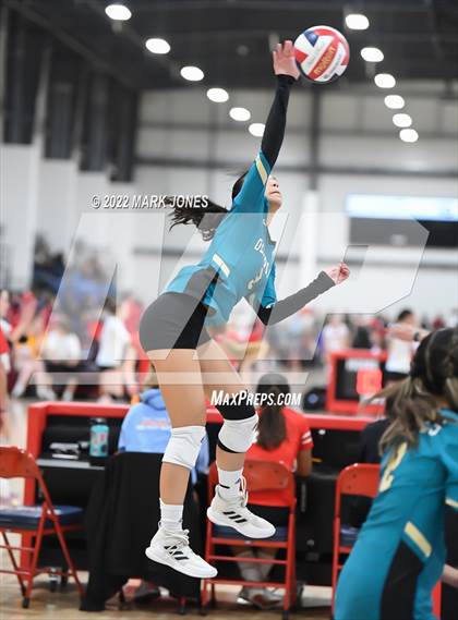 Thumbnail 1 in Imperial vs. Olympian (Nike TOC Southwest) photogallery.