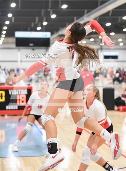 Thumbnail 3 in Imperial vs. Olympian (Nike TOC Southwest) photogallery.