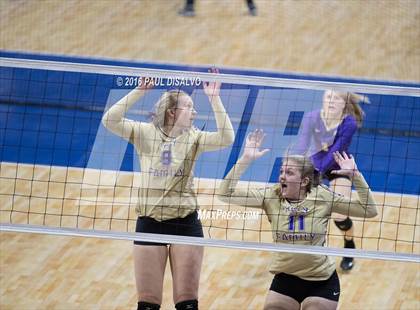 Thumbnail 3 in Holy Family vs. Valor Christian (CHSAA 4A Semi-Final) photogallery.