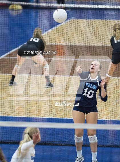Thumbnail 2 in Holy Family vs. Valor Christian (CHSAA 4A Semi-Final) photogallery.